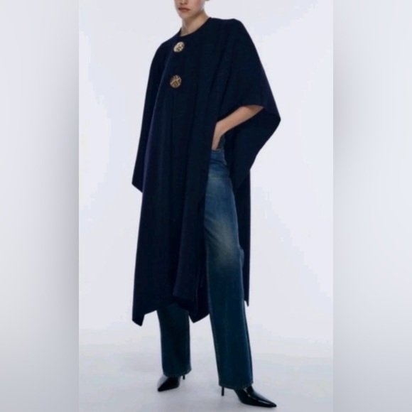 💙 ZARA NWOT Women's Navy Poncho Cape Coat with Large Golden Buttons - Picture 5 of 9